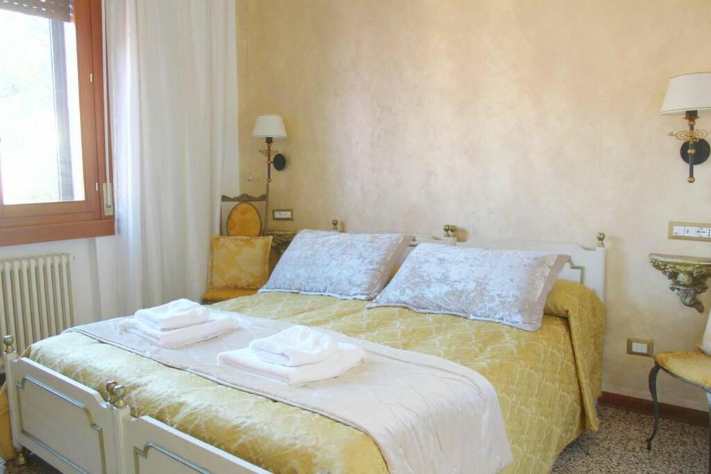 The Golden Apartment Venedig Exteriör bild